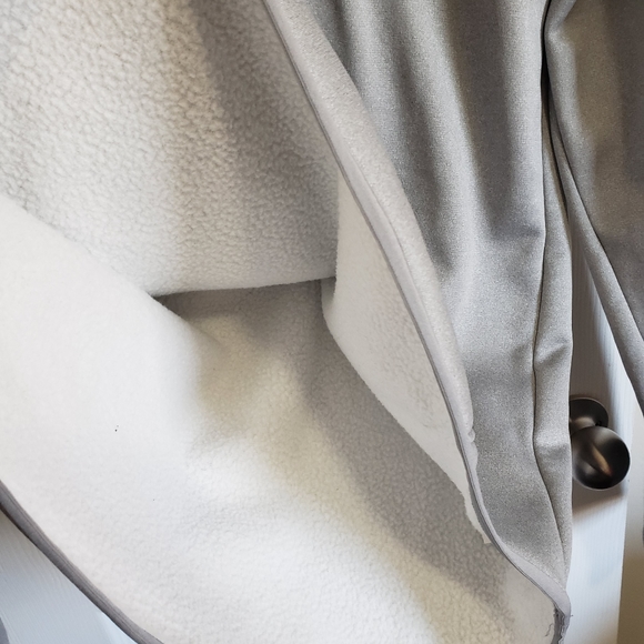 Women's Gray Under Armour Cold Gear Hoodie - Picture 9 of 10